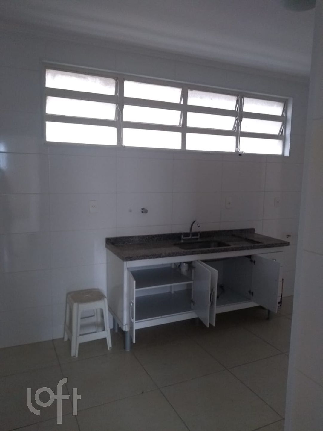 Apartamento à venda com 2 quartos, 70m² - Foto 3