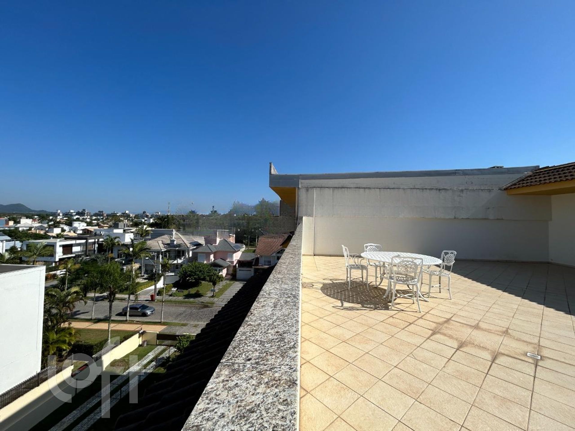VENDA &#8211; Apartamento de 2 quartos no bairro Jurere Leste, Florianópolis &#8211; 11483
