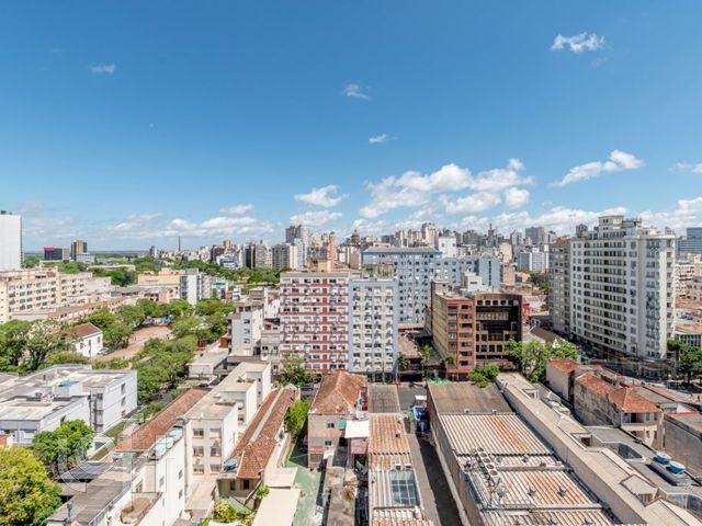 Apartamento com 60m², 2 dormitórios, 2 suítes, 2 vagas, Cidade Baixa em Porto Alegre