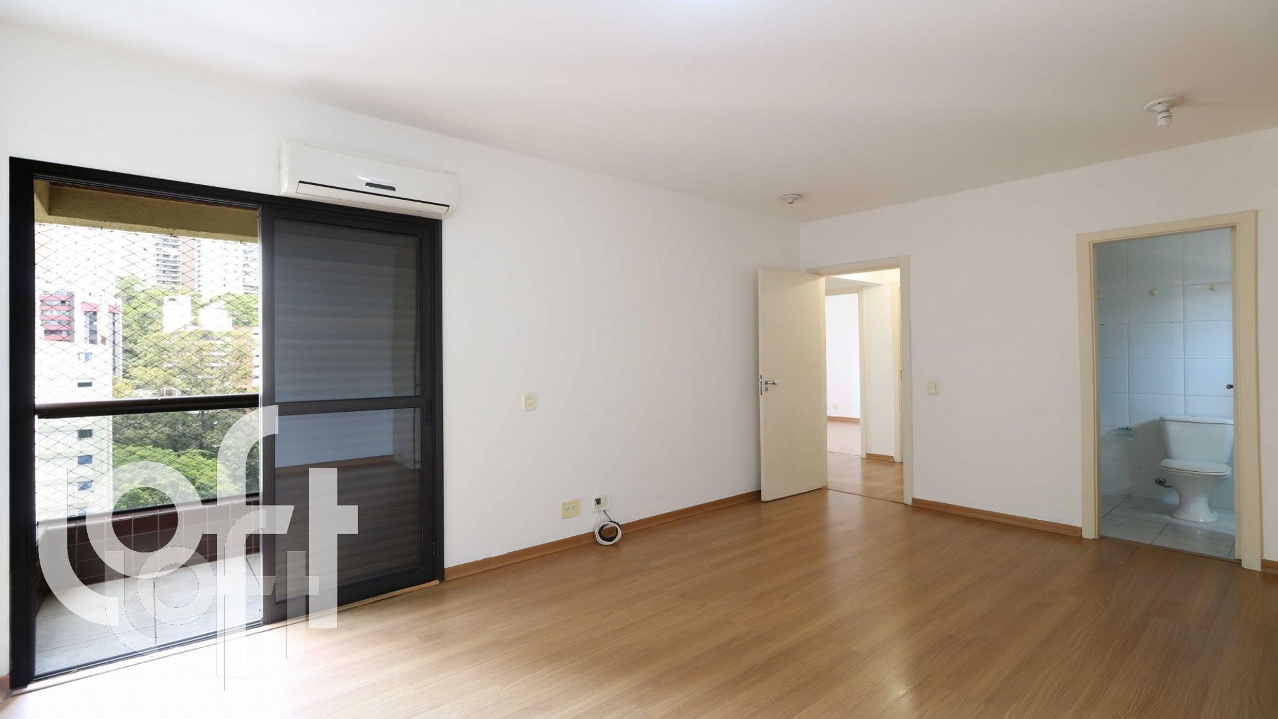 Apartamento à venda com 3 quartos, 114m² - Foto 2