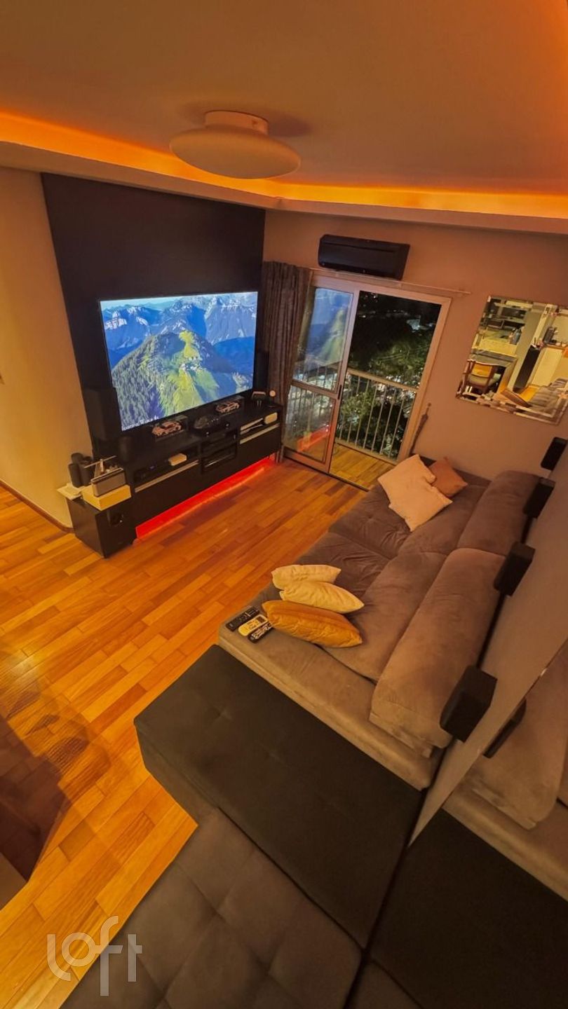 Apartamento à venda em Vila Olímpia com 70 m², 2 q