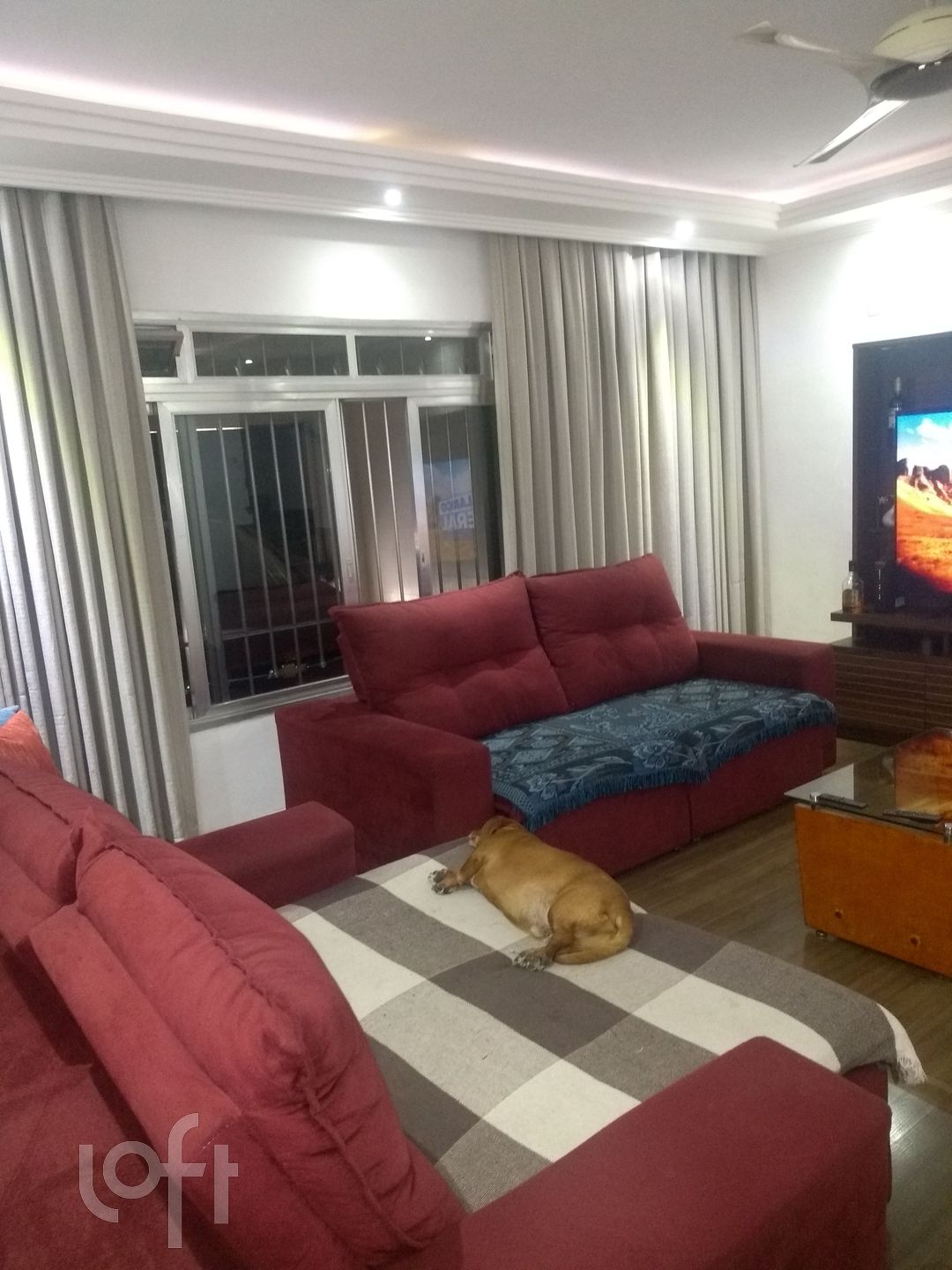 Casa à venda com 3 quartos, 127m² - Foto 1