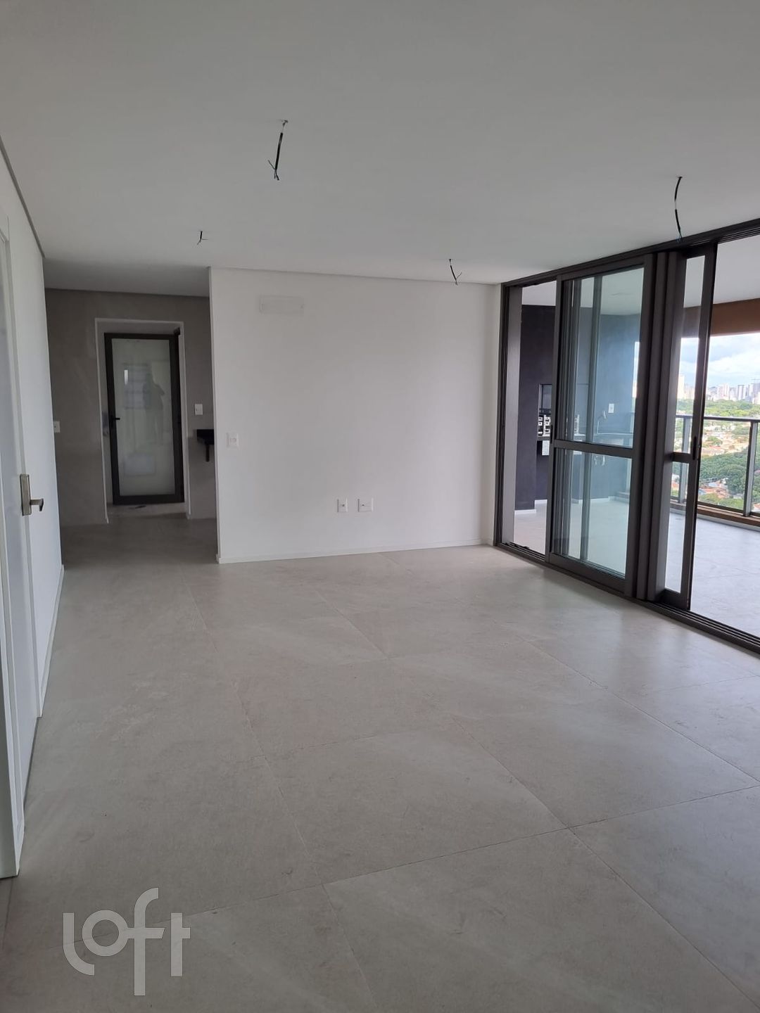 Apartamento à venda com 3 quartos, 143m² - Foto 1