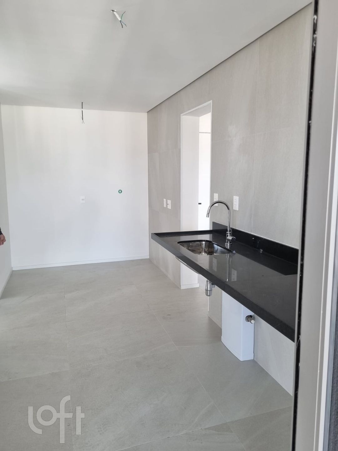 Apartamento à venda com 3 quartos, 143m² - Foto 9