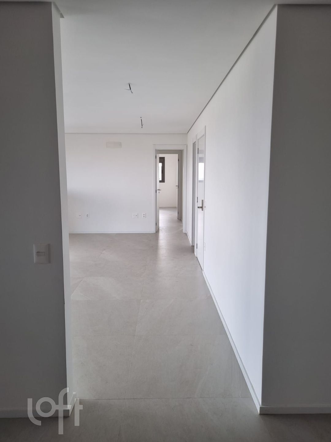 Apartamento à venda com 3 quartos, 143m² - Foto 3