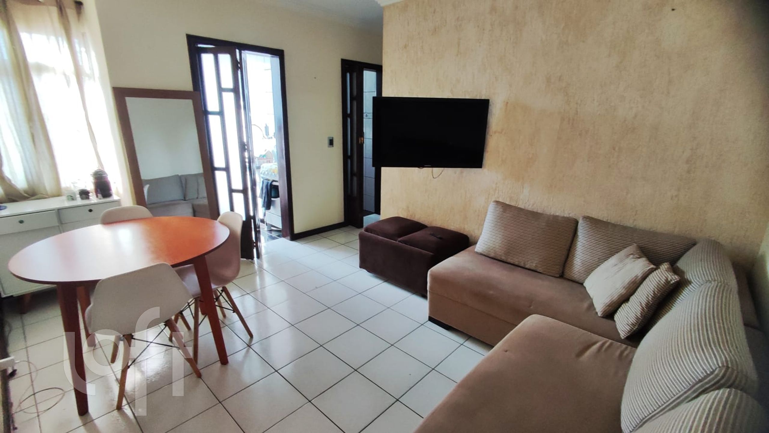 Apartamento à venda com 2 quartos, 61m² - Foto 1