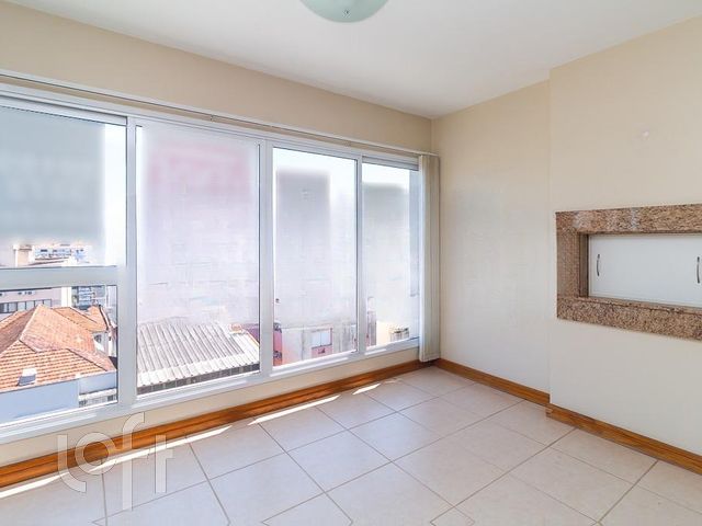 Apartamento com 102m², 3 dormitórios, 1 suíte, 2 vagas, Auxiliadora em Porto Alegre