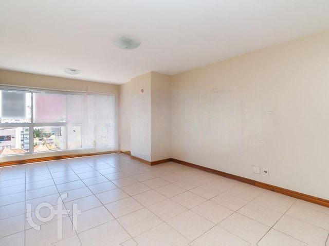 Apartamento com 102m², 3 dormitórios, 1 suíte, 2 vagas, Auxiliadora em Porto Alegre