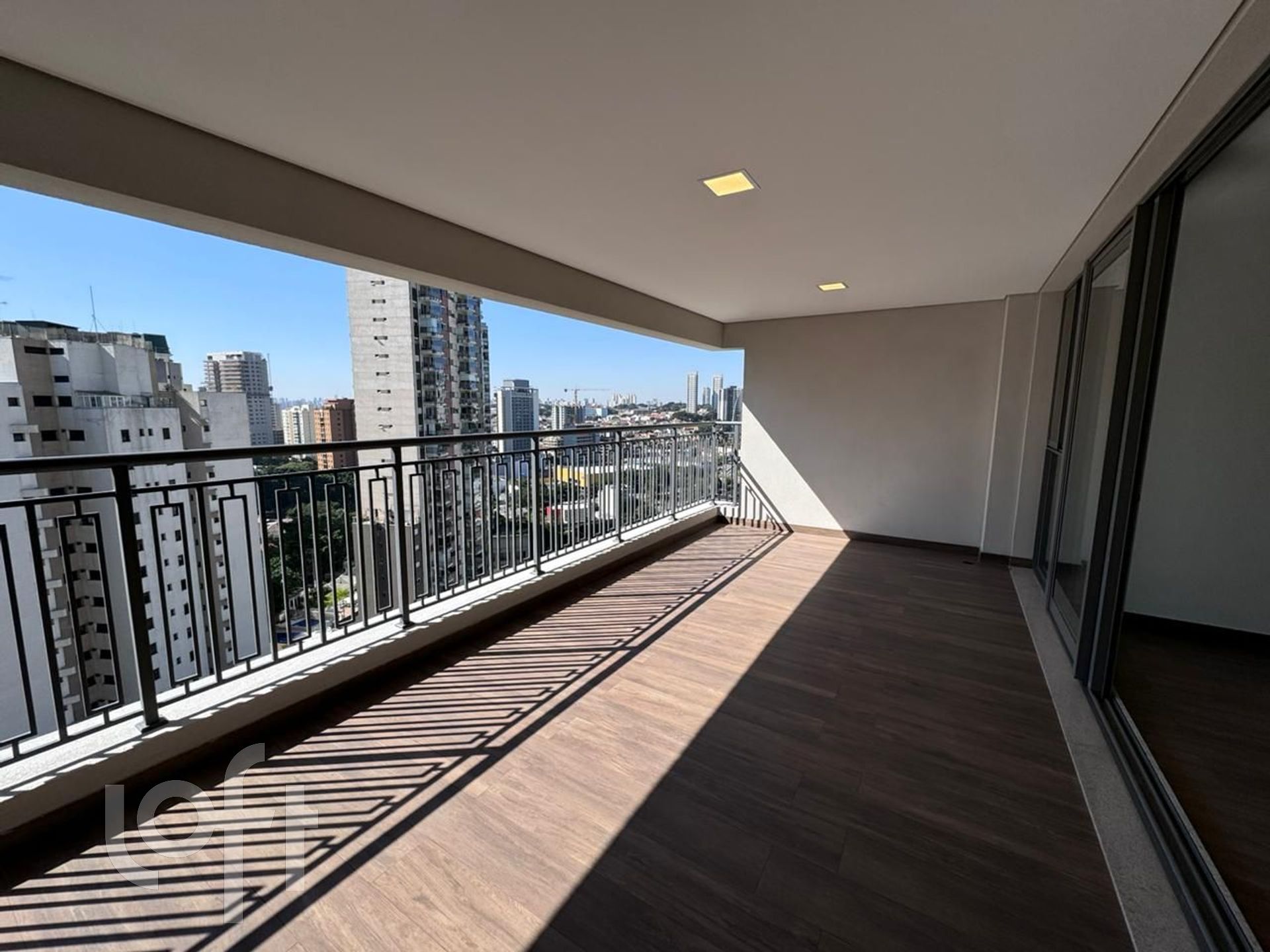 Apartamento à venda com 4 quartos, 144m² - Foto 1