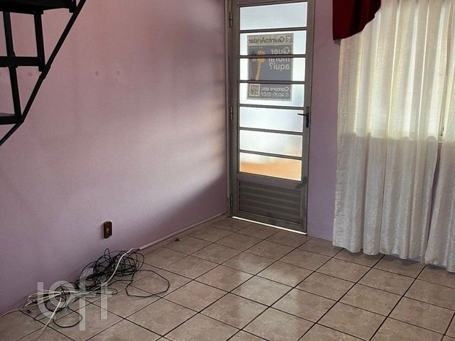 Casa com 55m², 2 dormitórios no bairro Rio Branco em Canoas para Comprar