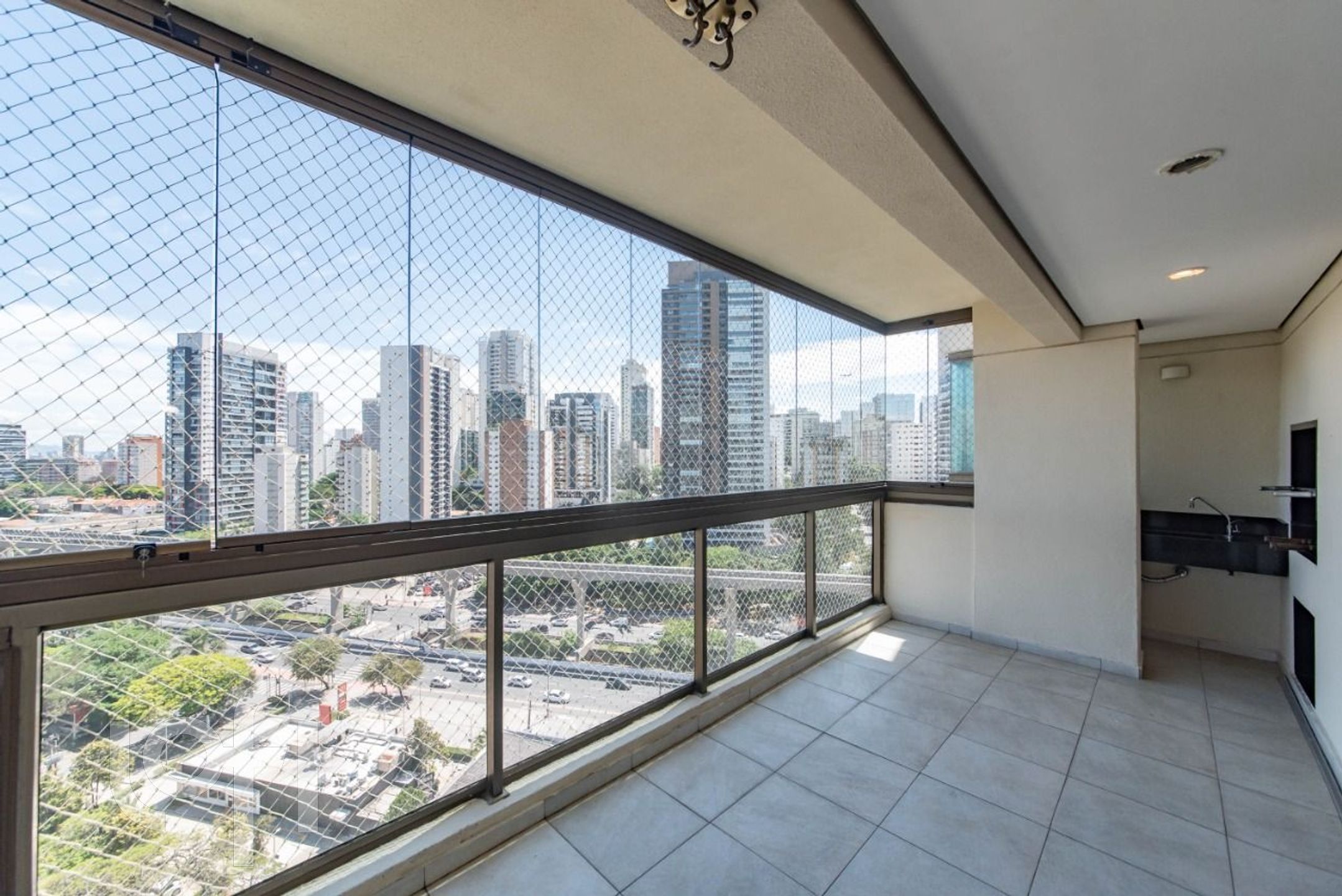 Apartamento à venda com 3 quartos, 147m² - Foto 9