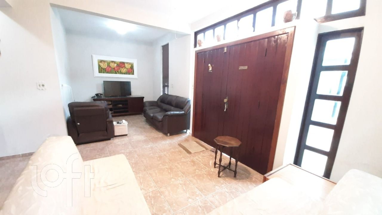 Casa à venda com 3 quartos, 237m² - Foto 4