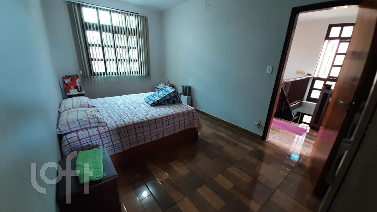 Casa à venda com 3 quartos, 237m² - Foto 11