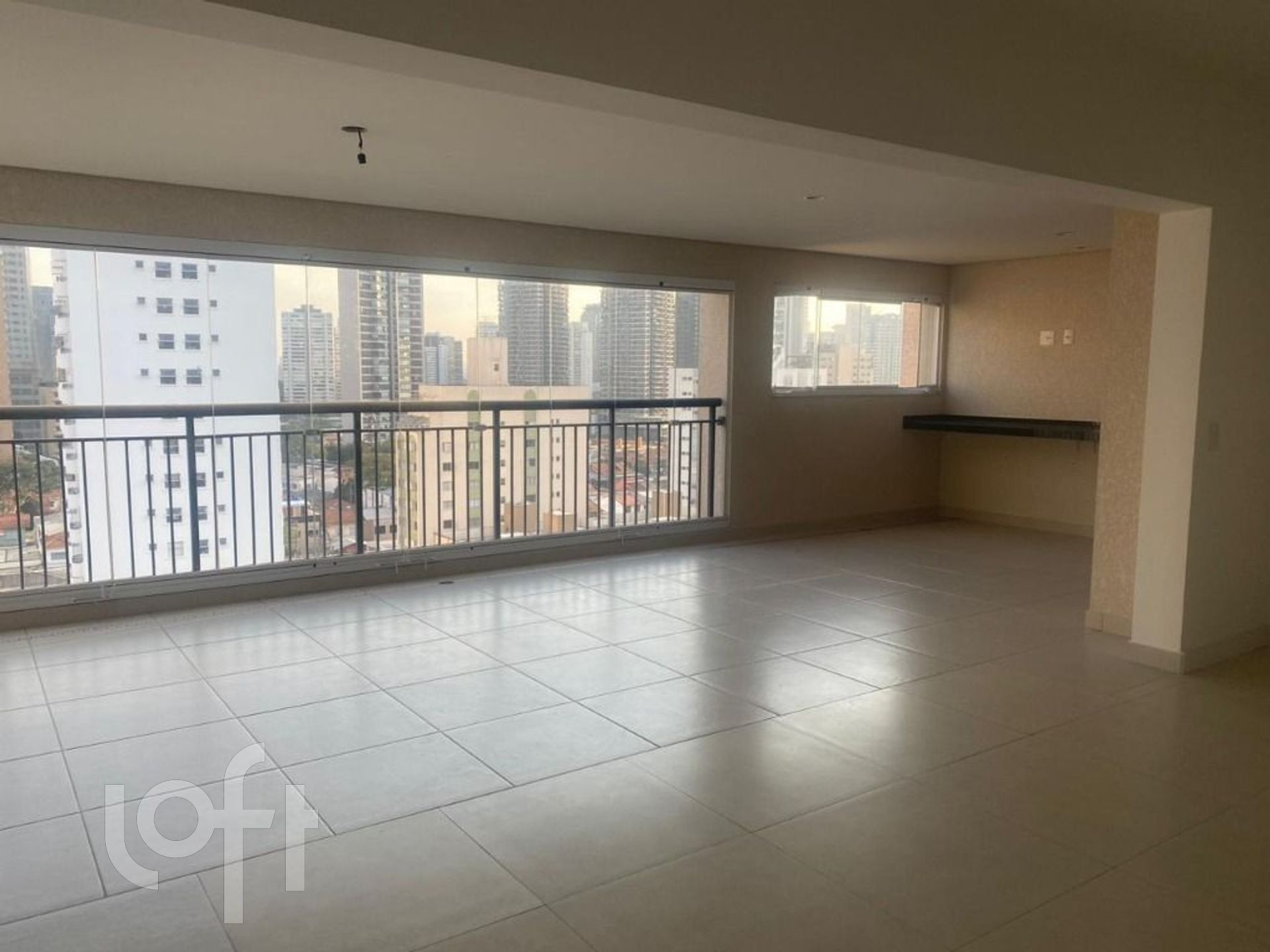 Apartamento à venda com 4 quartos, 231m² - Foto 7