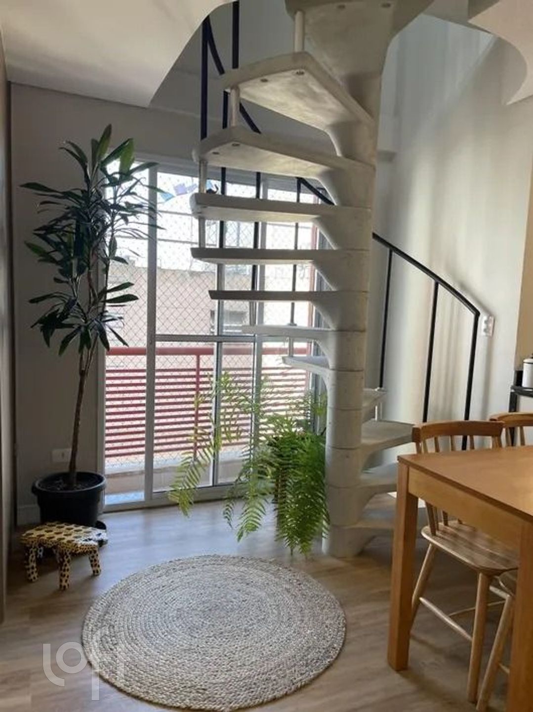 Apartamento à venda com 2 quartos, 90m² - Foto 1