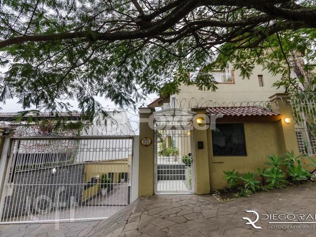 Casa em Condomínio com 245m², 4 dormitórios, 2 suítes, 3 vagas, Boa Vista em Porto Alegre