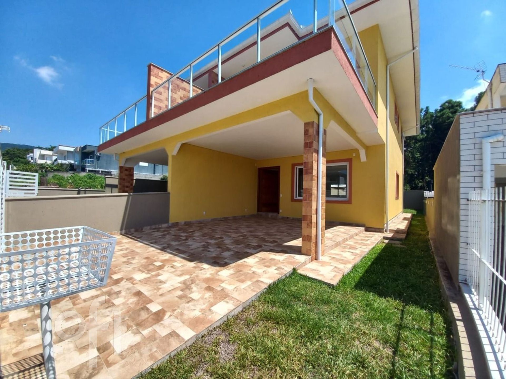 Casa Residencial com 193m², 3 quartos, 2 suítes, 2 garagens, no bairro Ingleses em Florianópolis