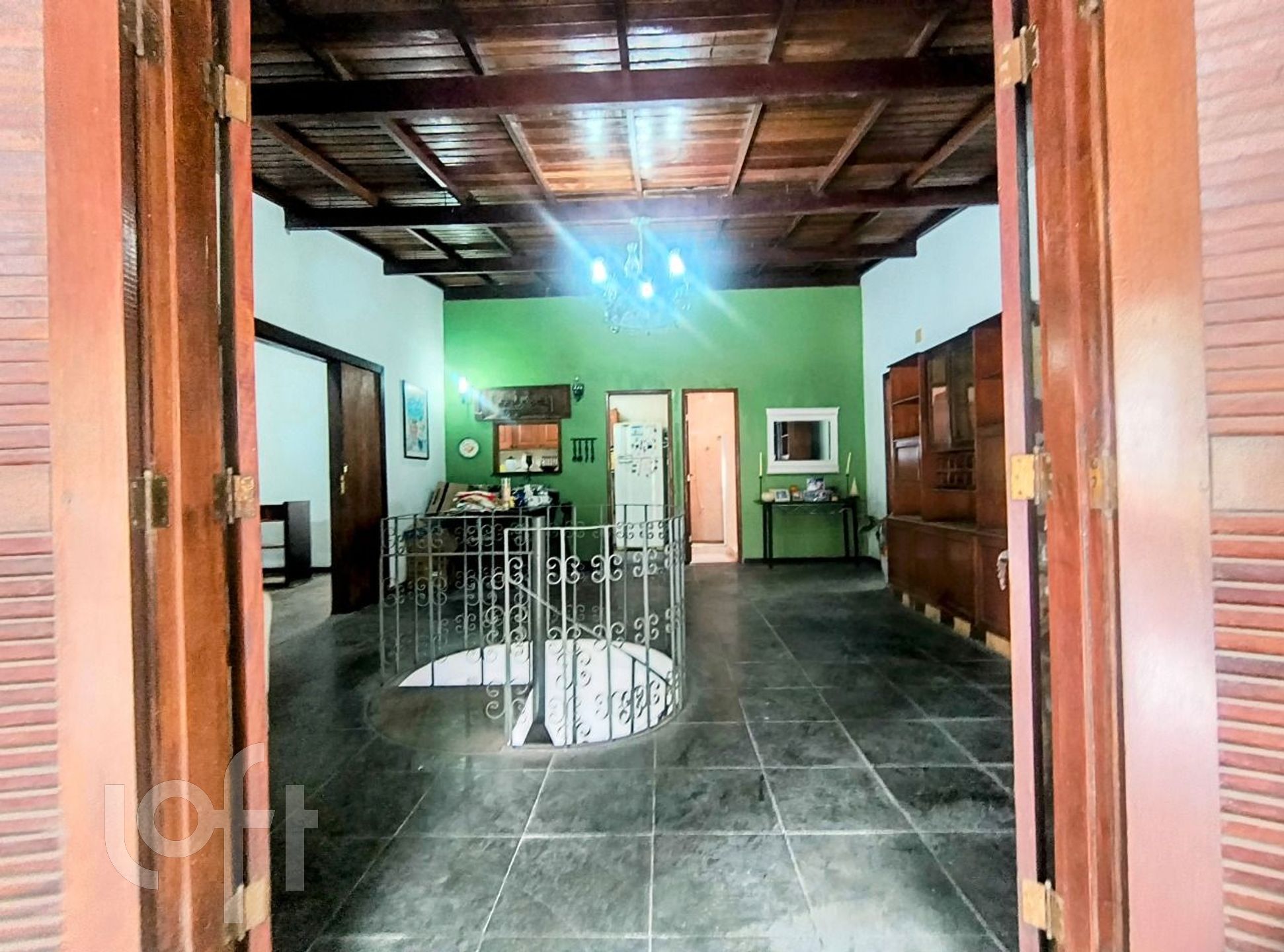 Casa à venda com 6 quartos, 300m² - Foto 30