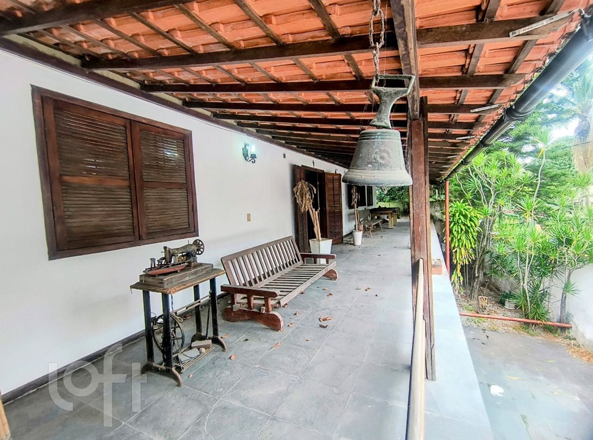 Casa à venda com 6 quartos, 300m² - Foto 45