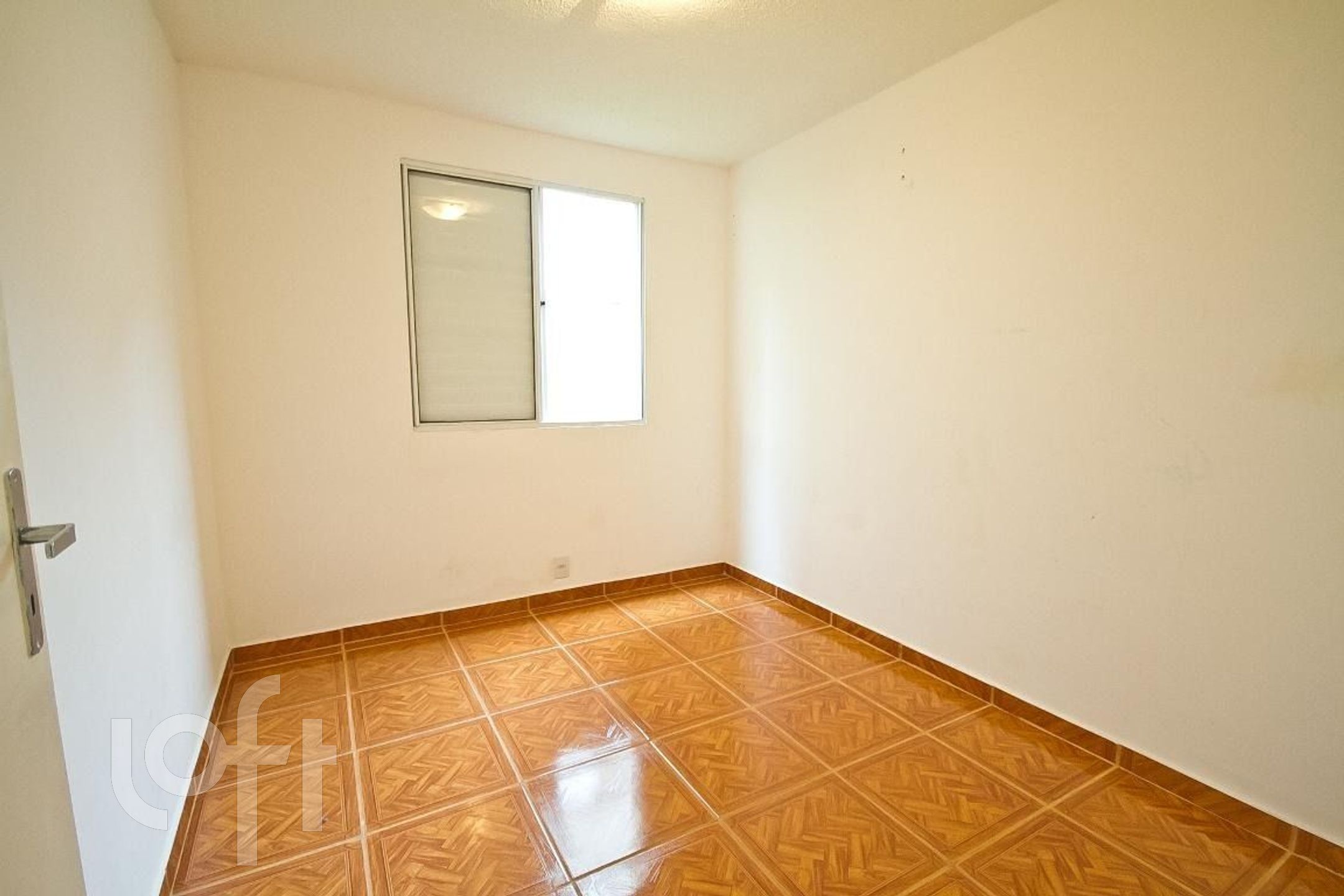 Apartamento à venda com 3 quartos, 49m² - Foto 2