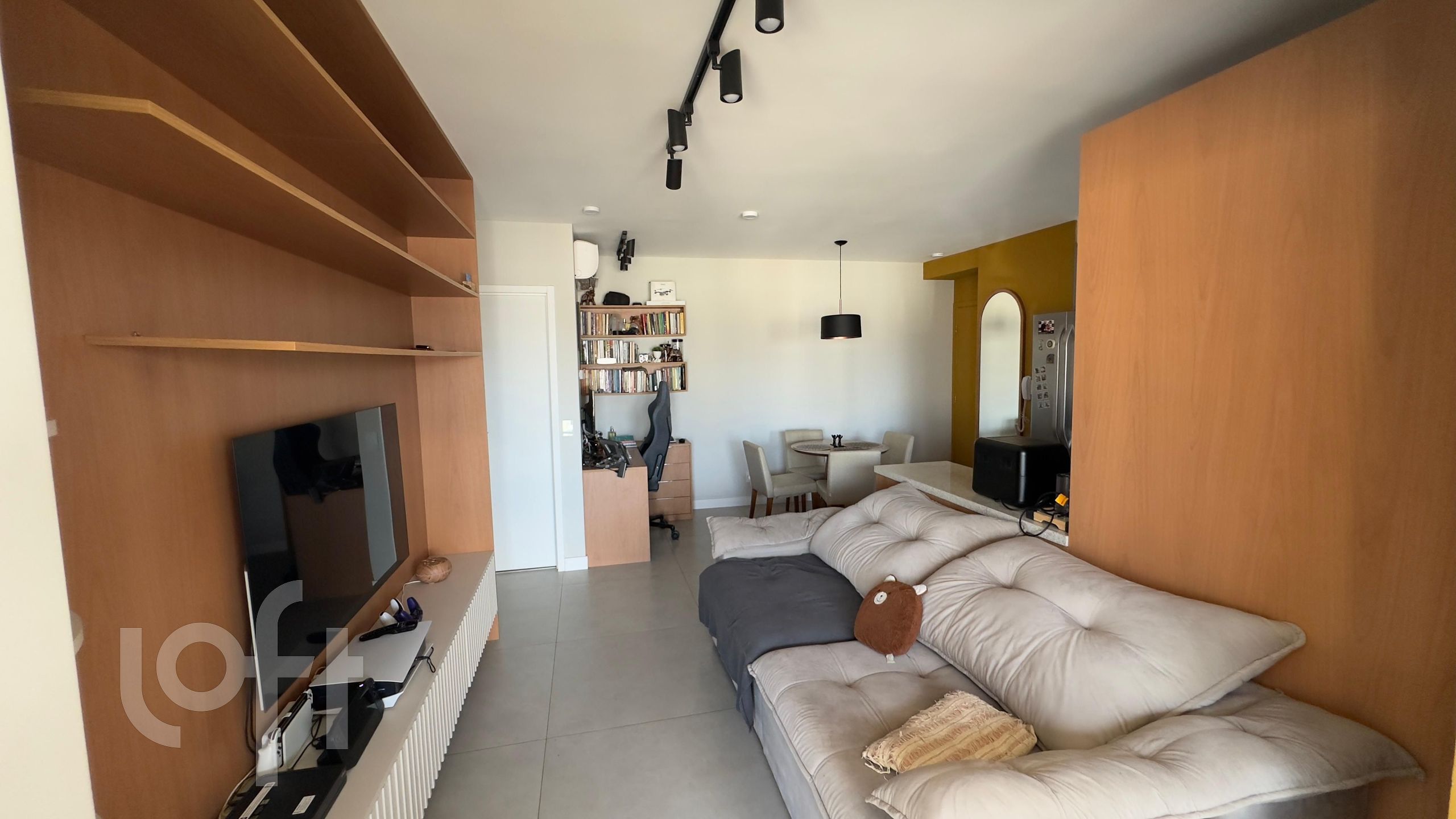 Apartamento à venda com 2 quartos, 84m² - Foto 2