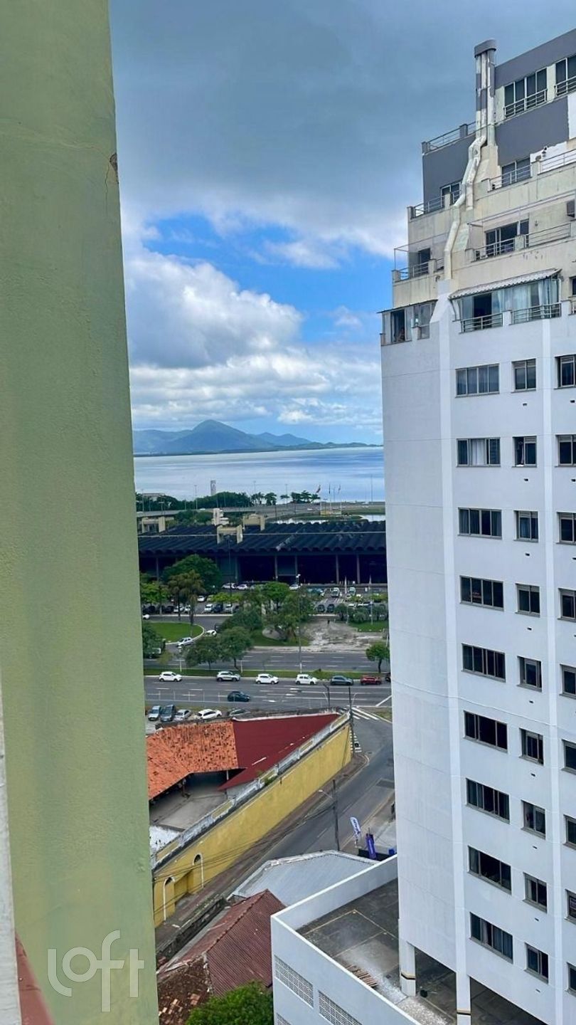 Apartamento à venda em Centro com 47 m², 2 quartos