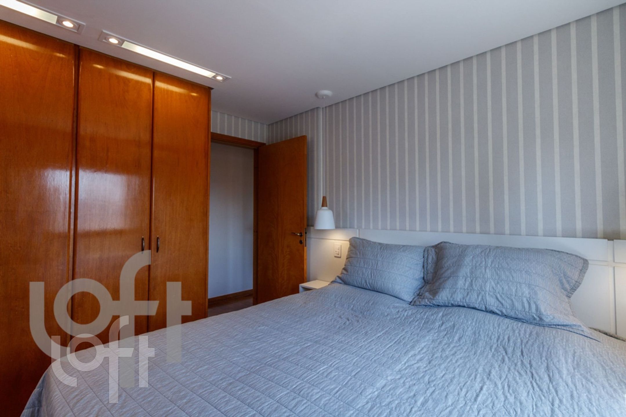 Apartamento à venda com 3 quartos, 96m² - Foto 9