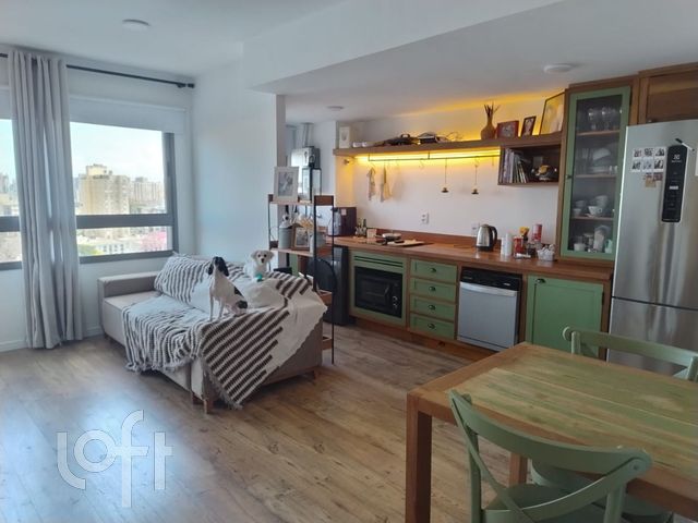 Apartamento com 45m², 1 dormitório, 1 vaga, Vila Ipiranga em Porto Alegre