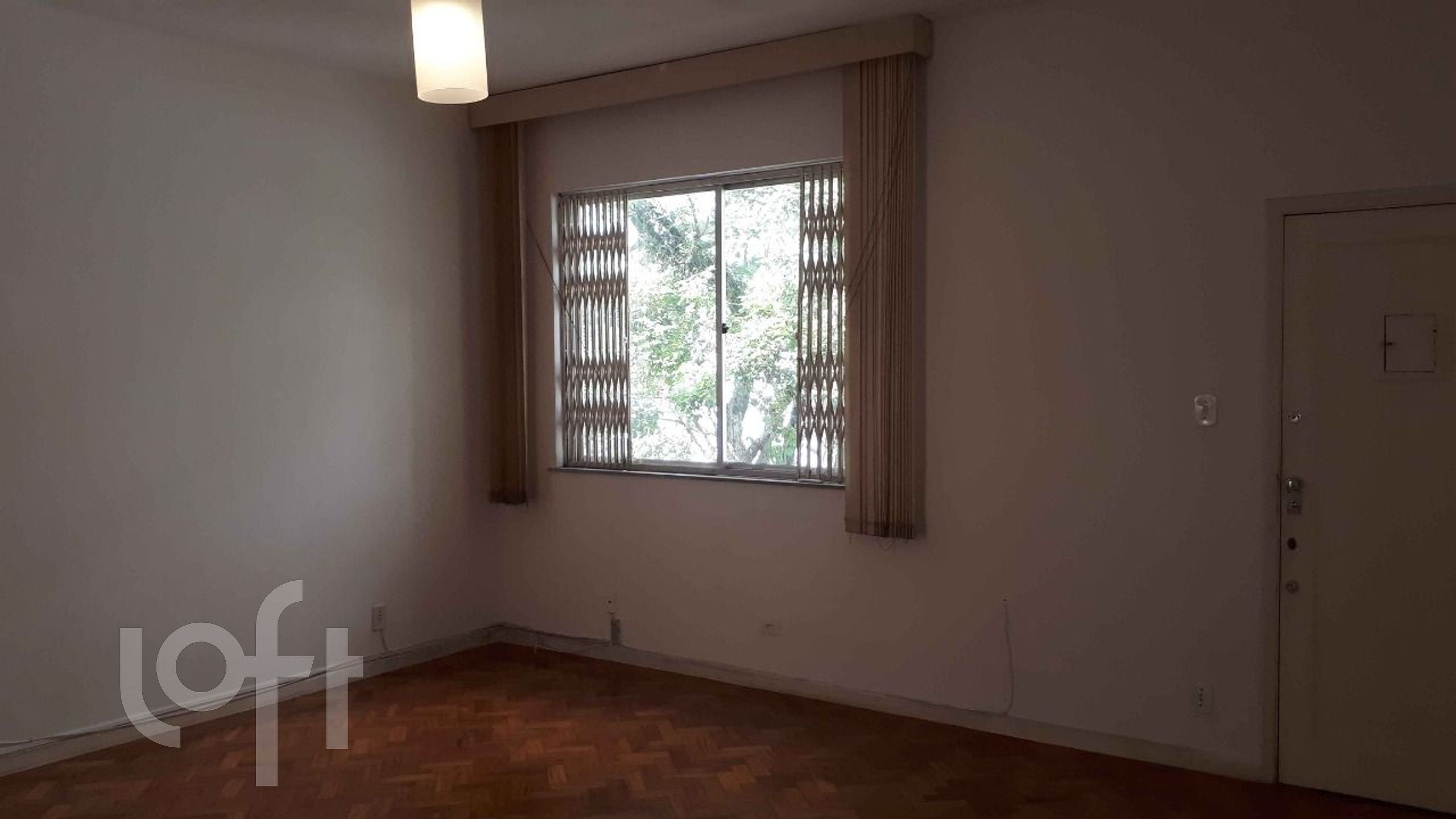 Venda de Apartamento com 3 quarto(s), 2 suíte(s), por R$ 1.2 milhão, no condomínio Solar Dos Ipes em Copacabana.