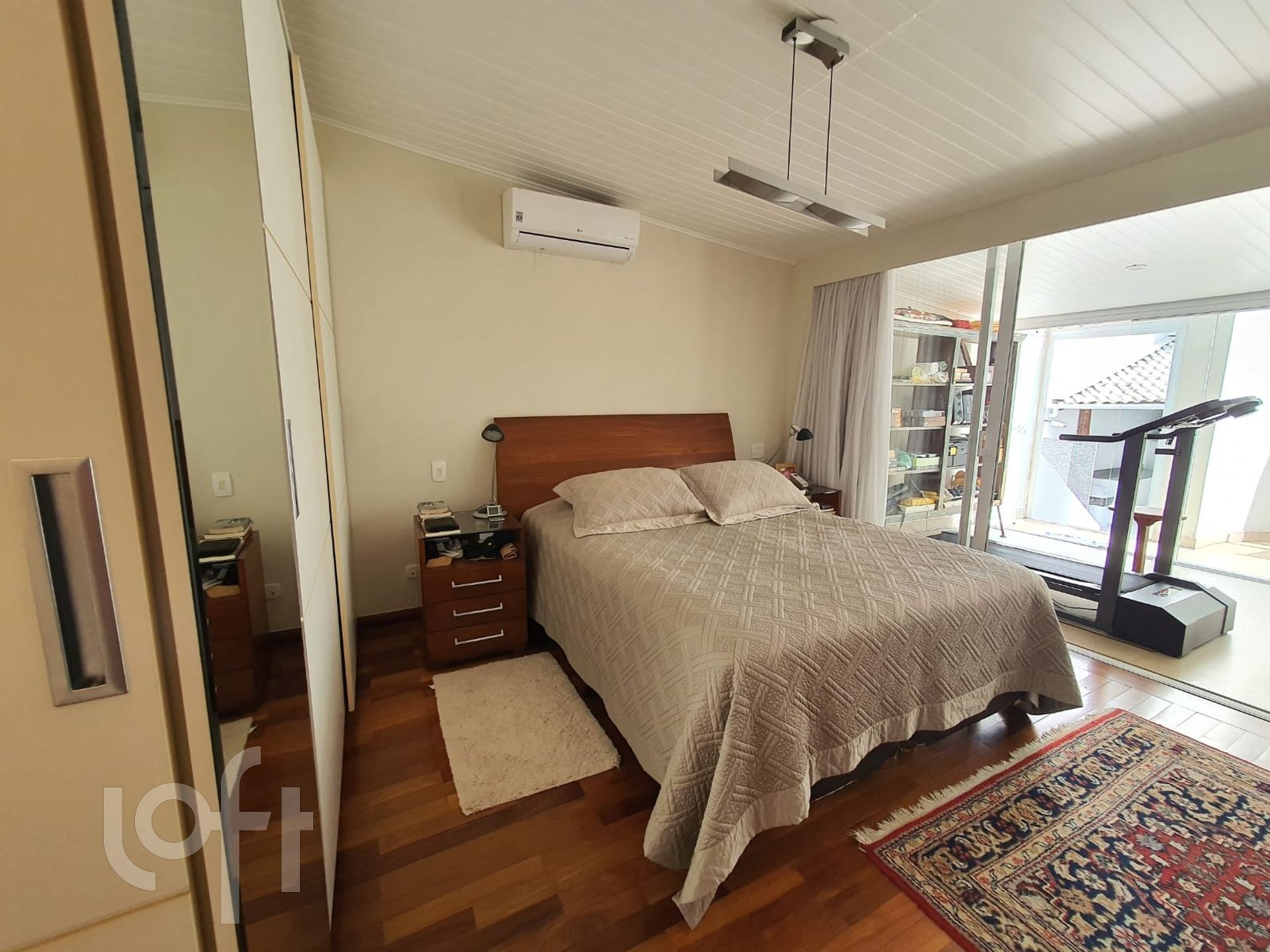 Apartamento à venda com 4 quartos, 209m² - Foto 2