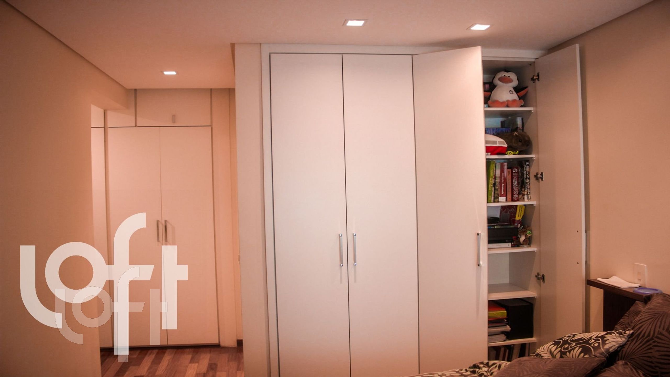 Apartamento à venda com 4 quartos, 209m² - Foto 10