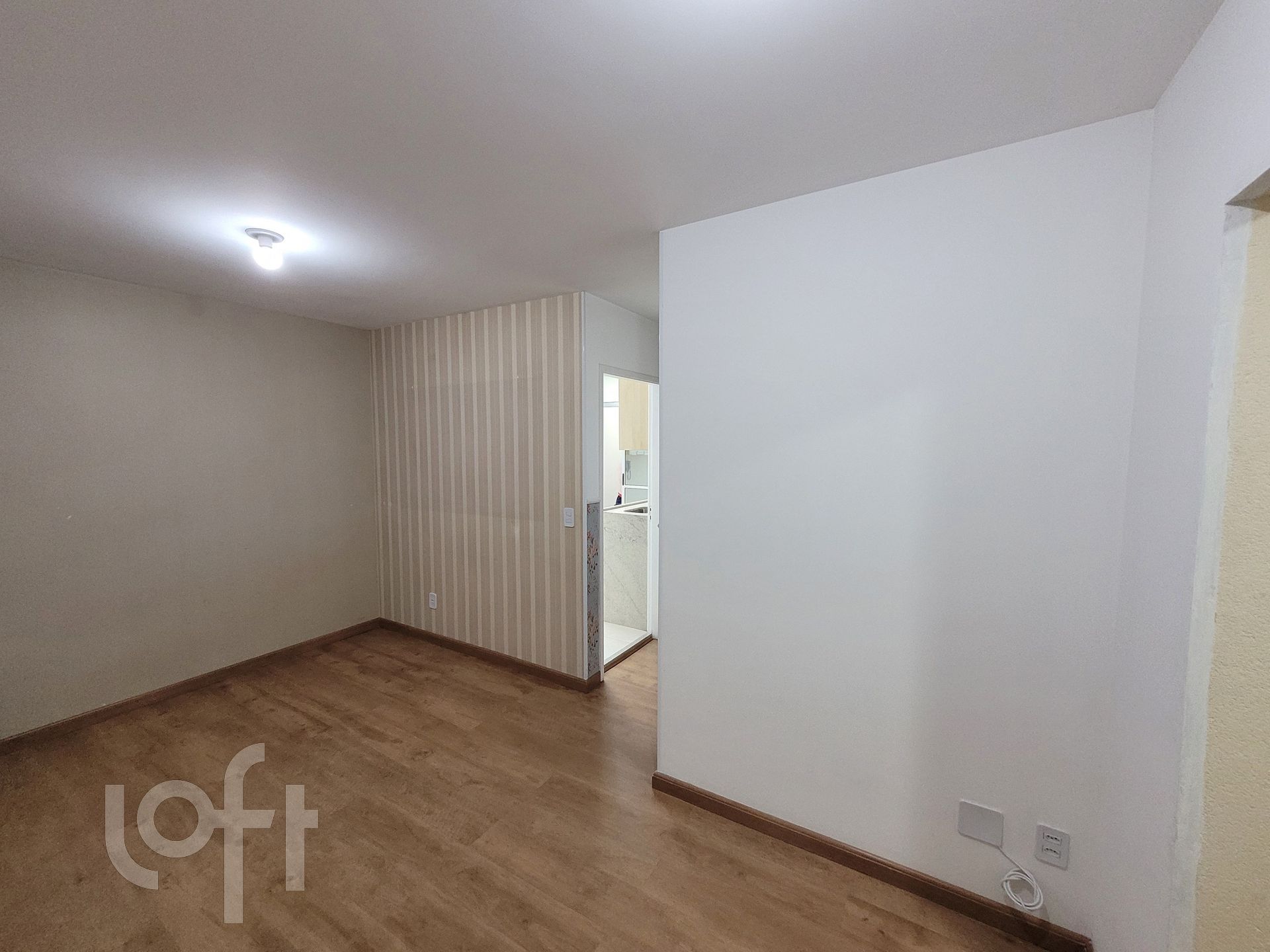 Apartamento à venda com 2 quartos, 50m² - Foto 2