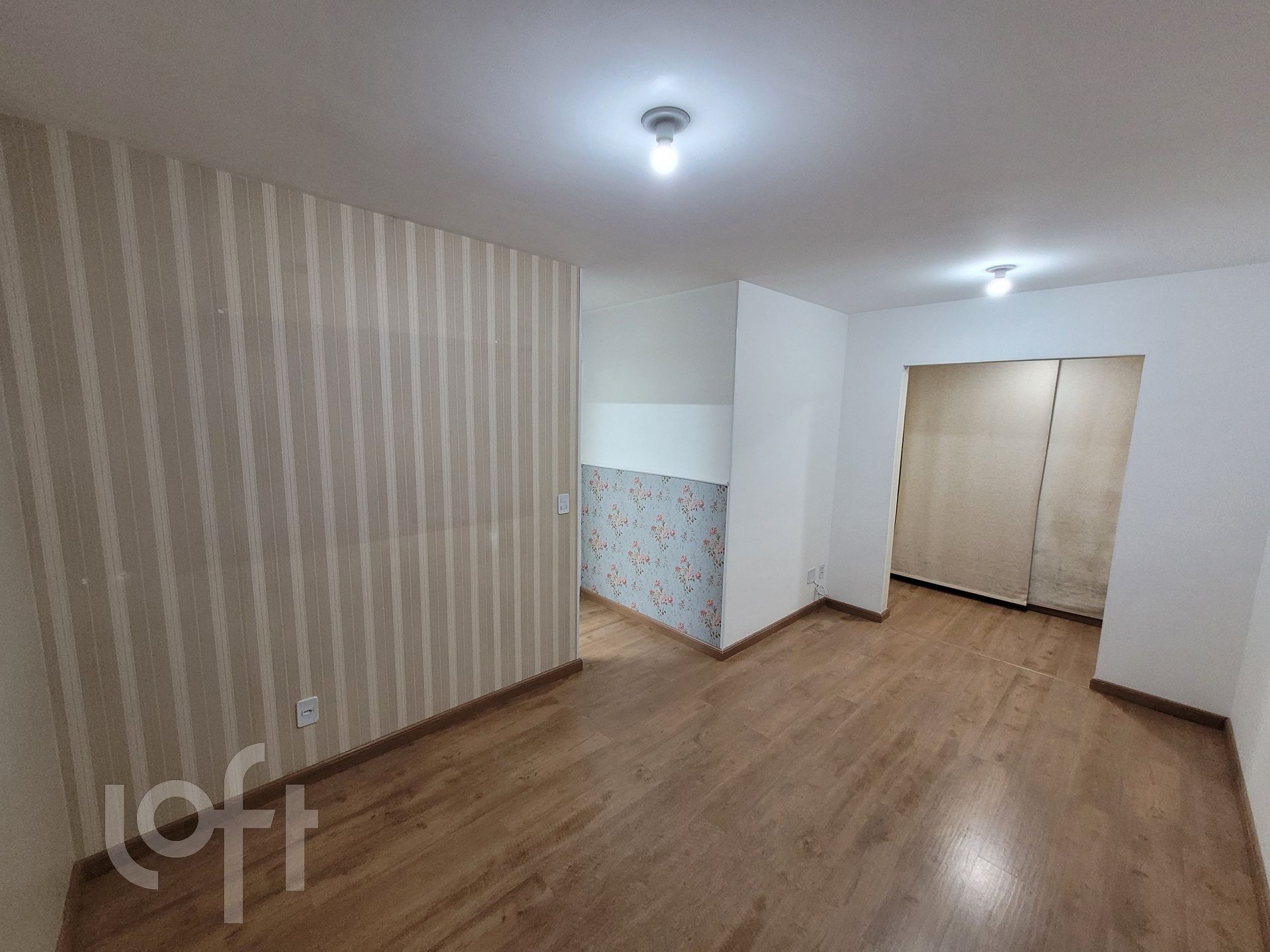 Apartamento à venda com 2 quartos, 50m² - Foto 1