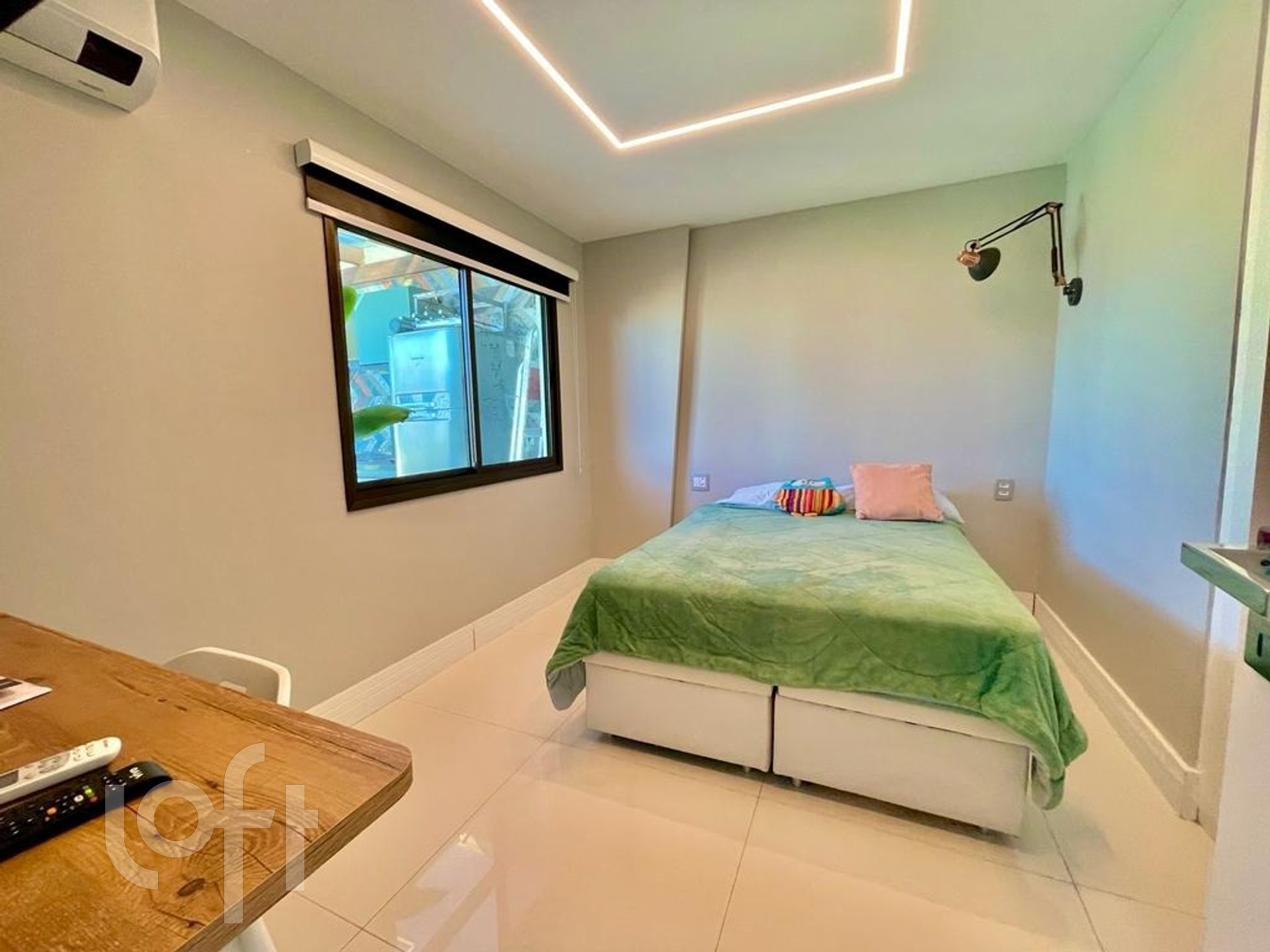 Apartamento à venda com 4 quartos, 200m² - Foto 16