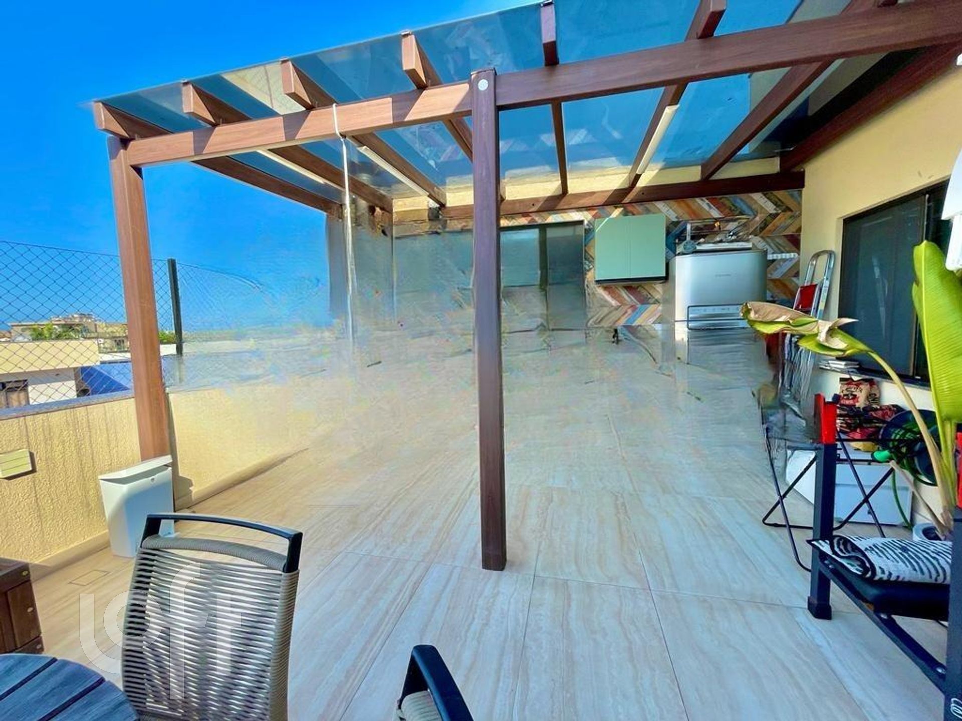 Apartamento à venda com 4 quartos, 200m² - Foto 1