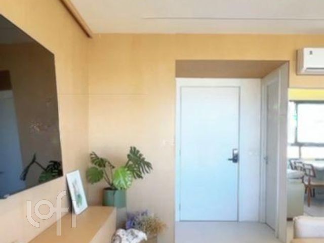 Apartamento com 98m², 3 dormitórios, 1 suíte, 2 vagas, Petrópolis em Porto Alegre