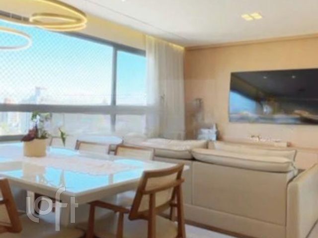 Apartamento com 98m², 3 dormitórios, 1 suíte, 2 vagas, Petrópolis em Porto Alegre