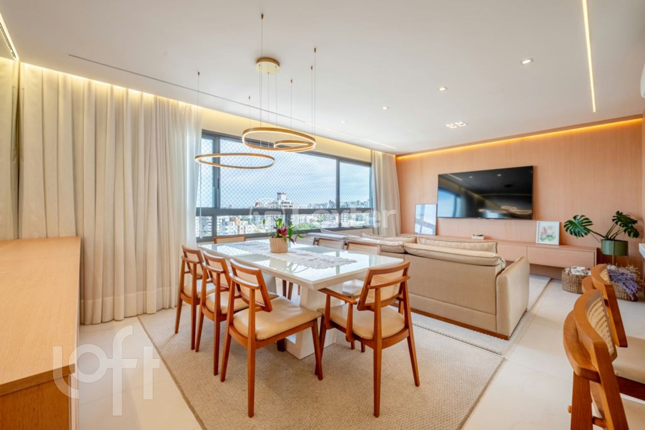 Apartamento com 98m², 3 dormitórios, 1 suíte, 2 vagas, Petrópolis em Porto Alegre