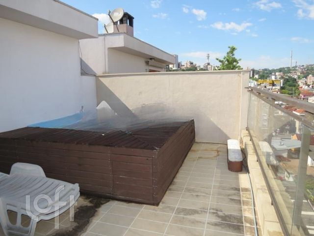 Apartamento com 226m², 3 dormitórios, 1 suíte, 2 vagas, Menino Deus em Porto Alegre