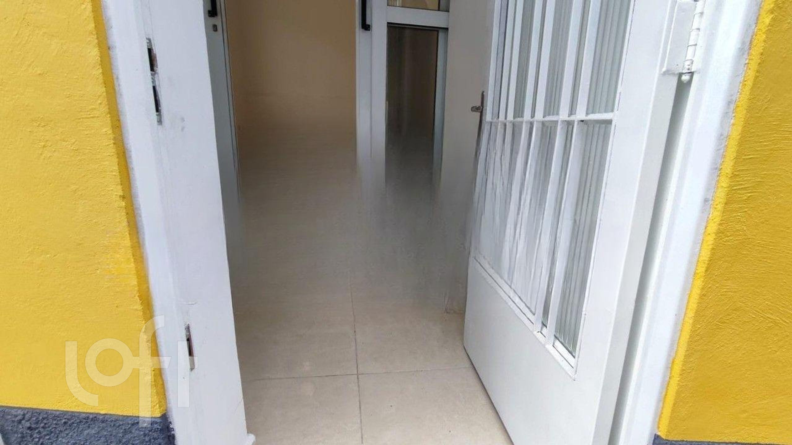 Casa à venda com 4 quartos, 154m² - Foto 2