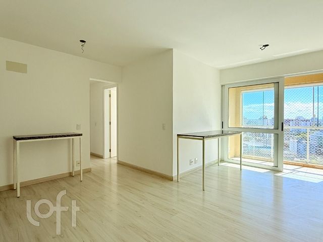 Apartamento com 85m², 3 dormitórios, 1 suíte, 2 vagas, Petrópolis em Porto Alegre
