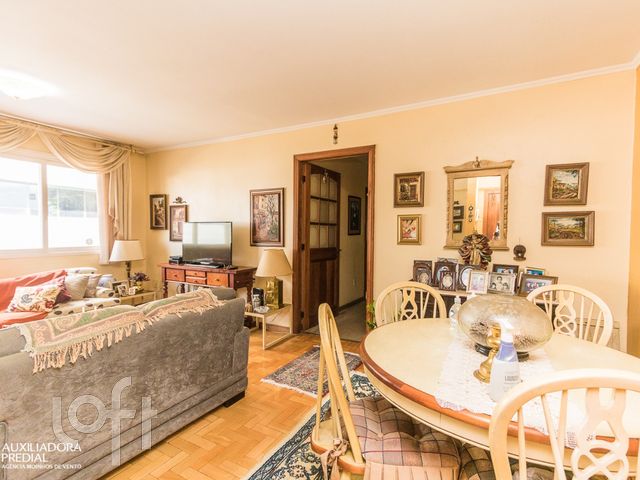 Apartamento com 108m², 3 dormitórios, 1 suíte, 1 vaga, Três Figueiras em Porto Alegre