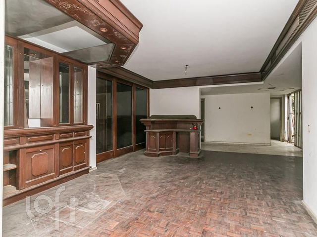 Casa com 250m², 4 dormitórios, 1 suíte, 3 vagas, Chácara das Pedras em Porto Alegre