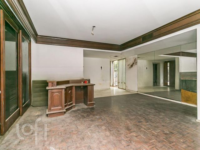 Casa com 250m², 4 dormitórios, 1 suíte, 3 vagas, Chácara das Pedras em Porto Alegre