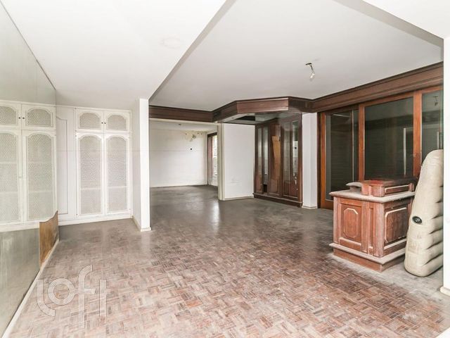 Casa com 250m², 4 dormitórios, 1 suíte, 3 vagas, Chácara das Pedras em Porto Alegre