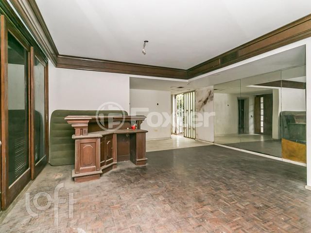 Casa com 250m², 4 dormitórios, 1 suíte, 3 vagas, Chácara das Pedras em Porto Alegre