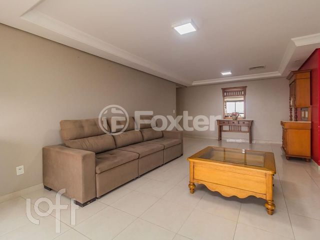 Apartamento com 138m², 3 dormitórios, 1 suíte, 2 vagas, Bela Vista em Porto Alegre