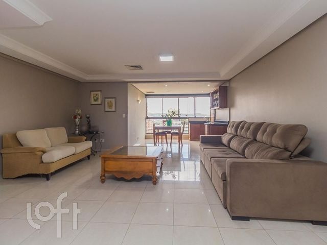Apartamento com 138m², 3 dormitórios, 1 suíte, 2 vagas, Bela Vista em Porto Alegre
