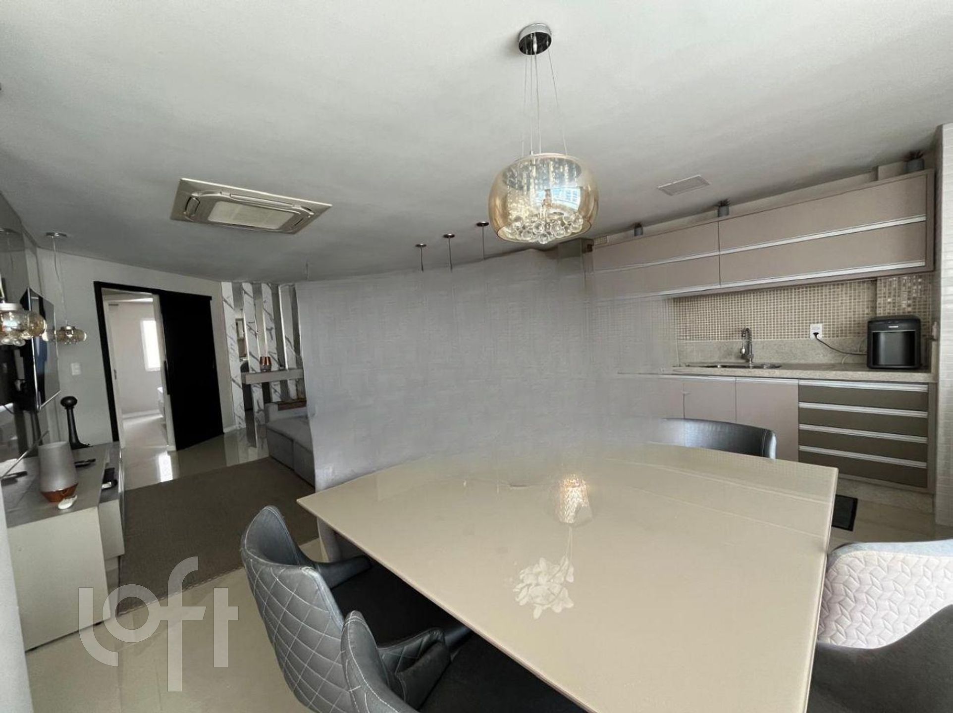 Apartamentos com 103m², 3 quartos, 1 suíte, 1 garagem, no bairro Centro em Balneário Camboriú