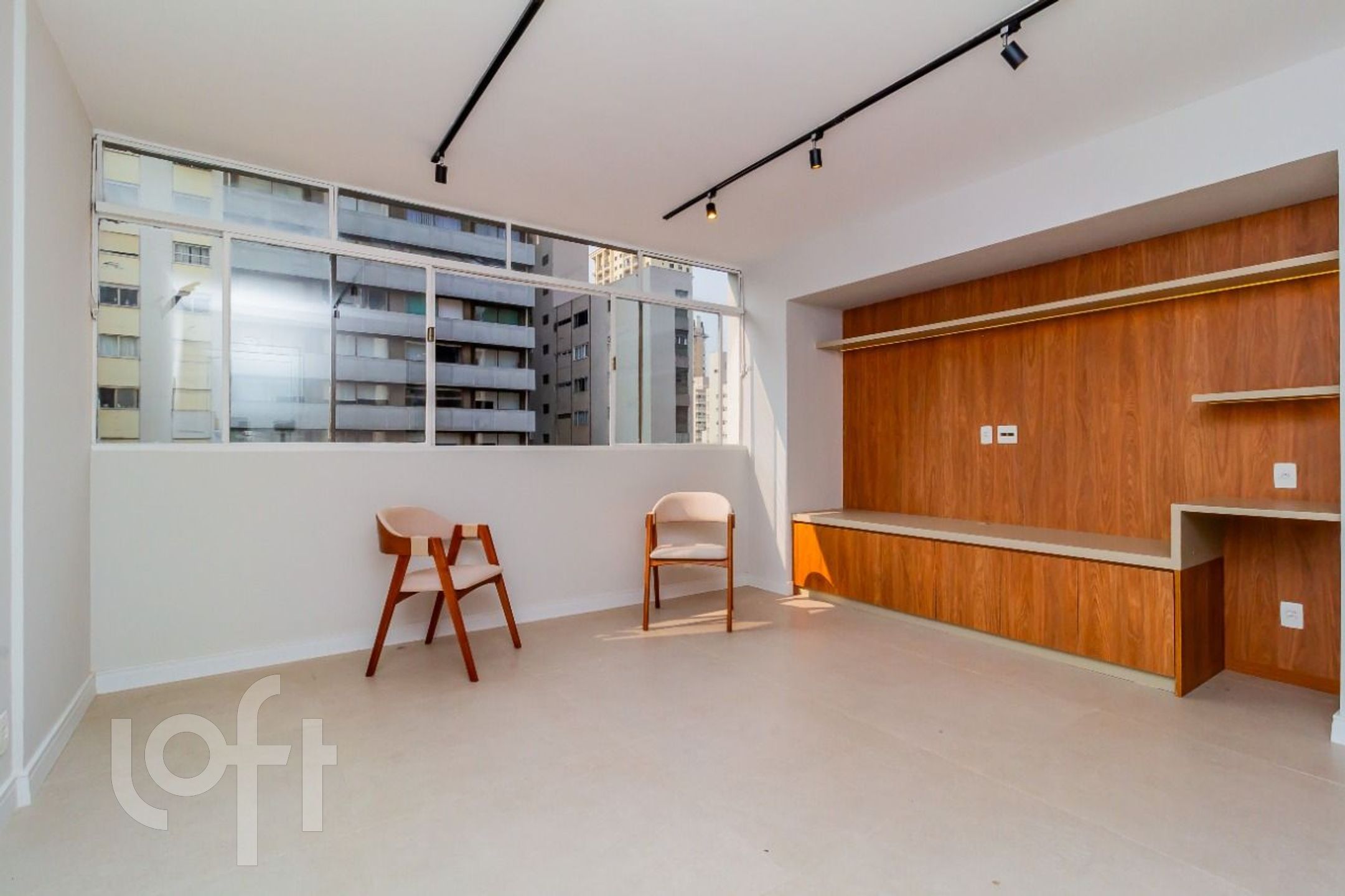 Apartamento à venda com 2 quartos, 93m² - Foto 1